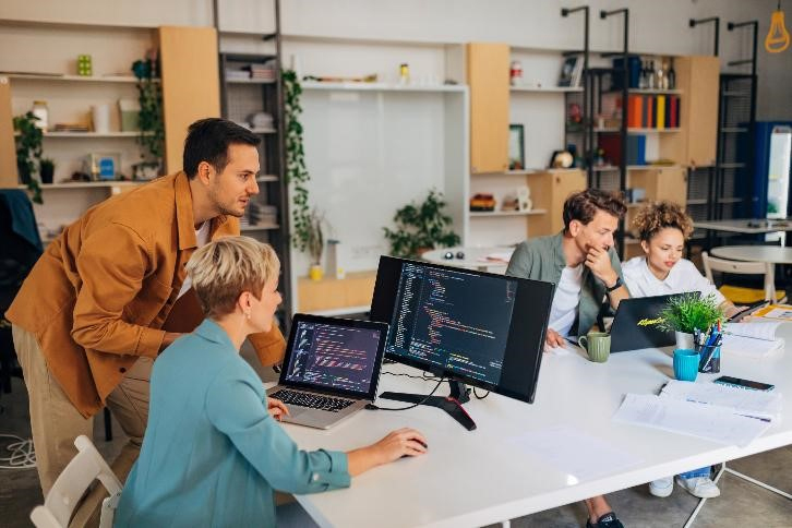 Why Choose <span class="highlight">AvadaSoft</span><br>for Web Development